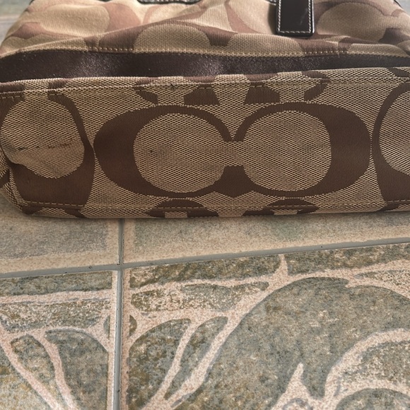 Coach small  bag. - Picture 7 of 7